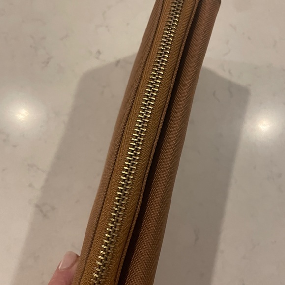 Herschel Wallet - Picture 2 of 5